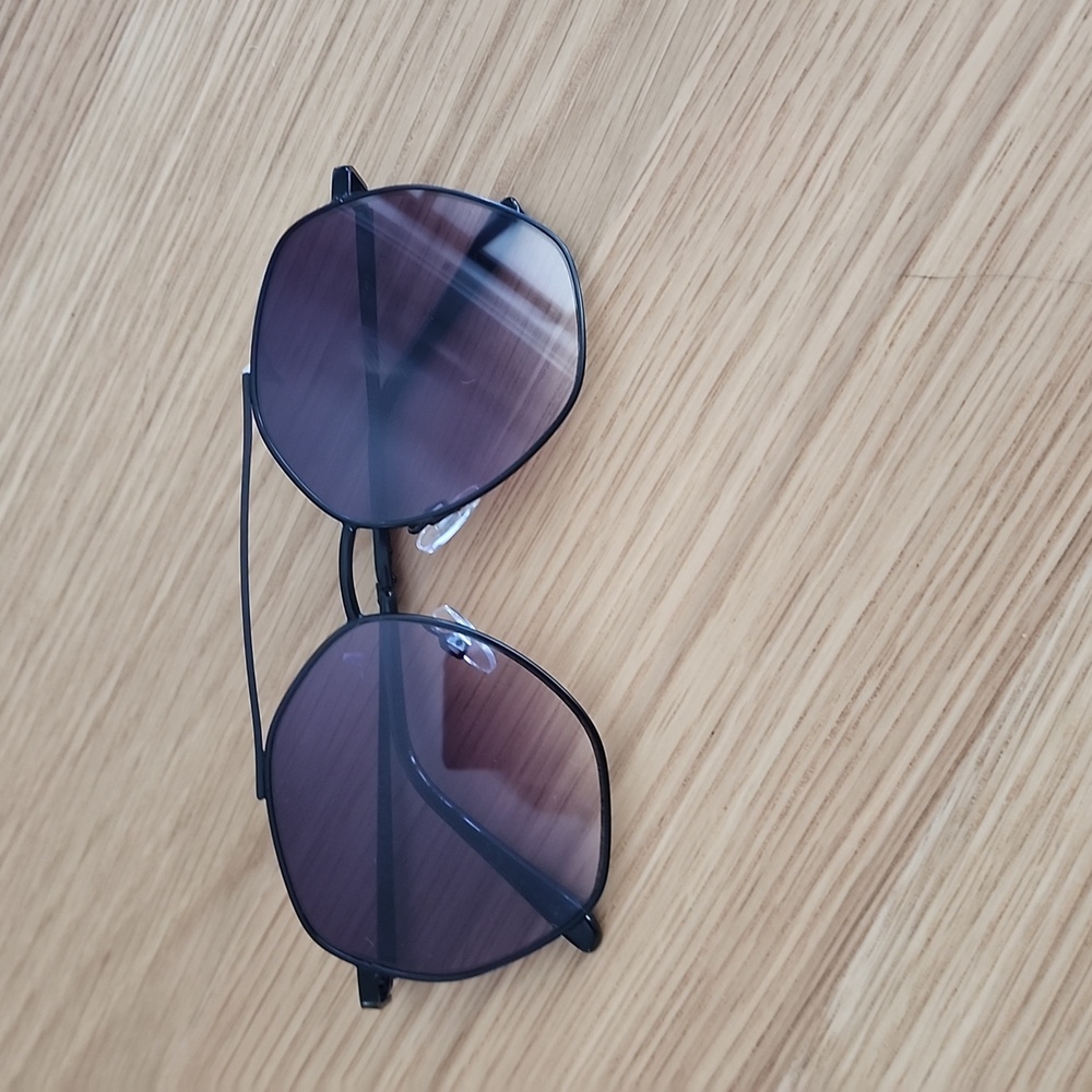Frye White Accented Gradient Aviator Glasses - Picture 4 of 5